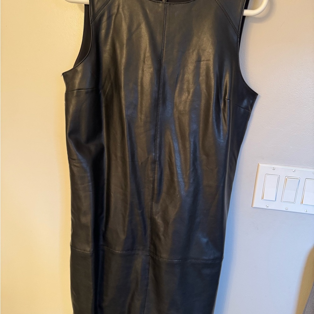 RW&CO. Black Sleeveless Midi Dress